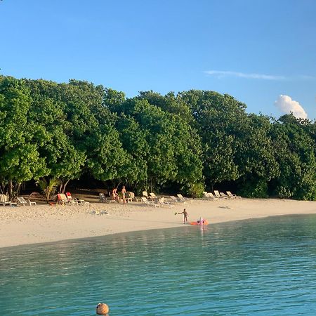 Surfretreat Hotel Bodufolhudhoo Esterno foto