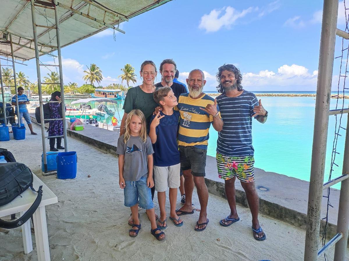 Surfretreat Hotel Bodufolhudhoo Esterno foto