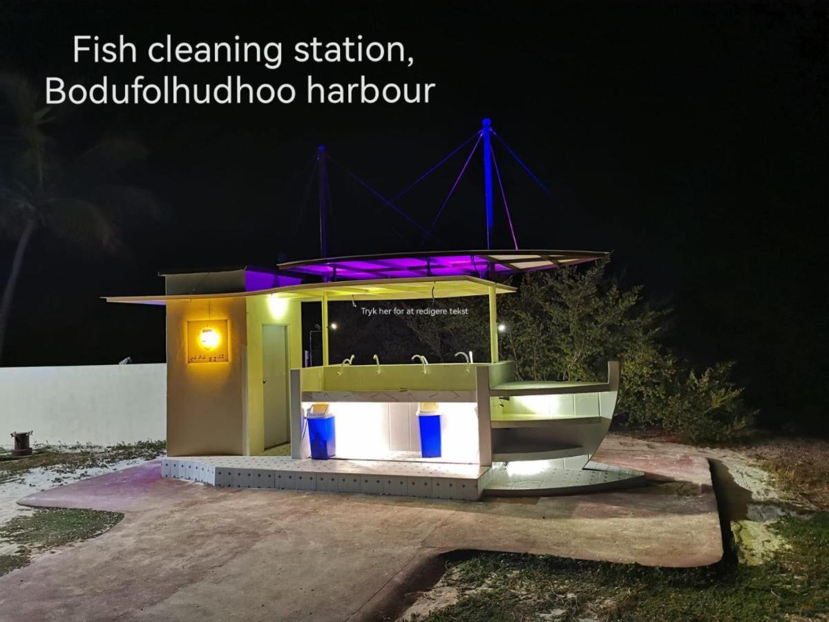 Surfretreat Hotel Bodufolhudhoo Esterno foto