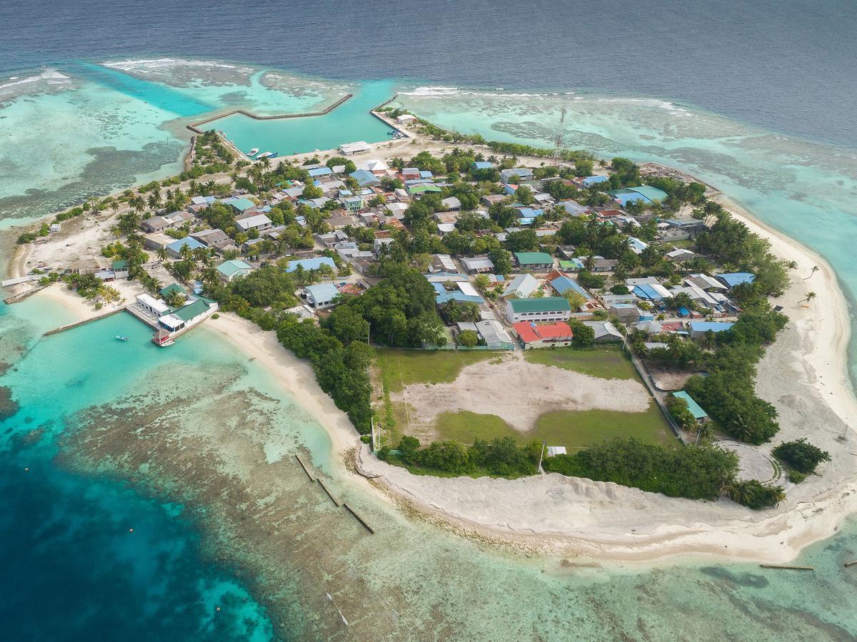 Surfretreat Hotel Bodufolhudhoo Esterno foto