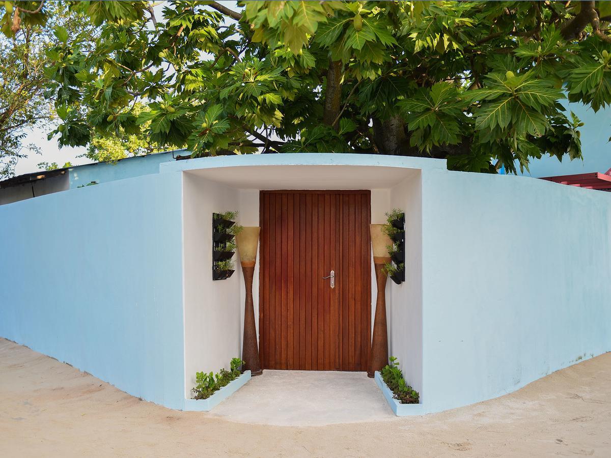 Surfretreat Hotel Bodufolhudhoo Esterno foto