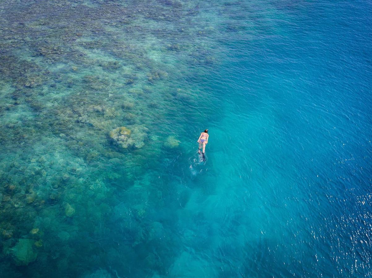 Surfretreat Hotel Bodufolhudhoo Esterno foto