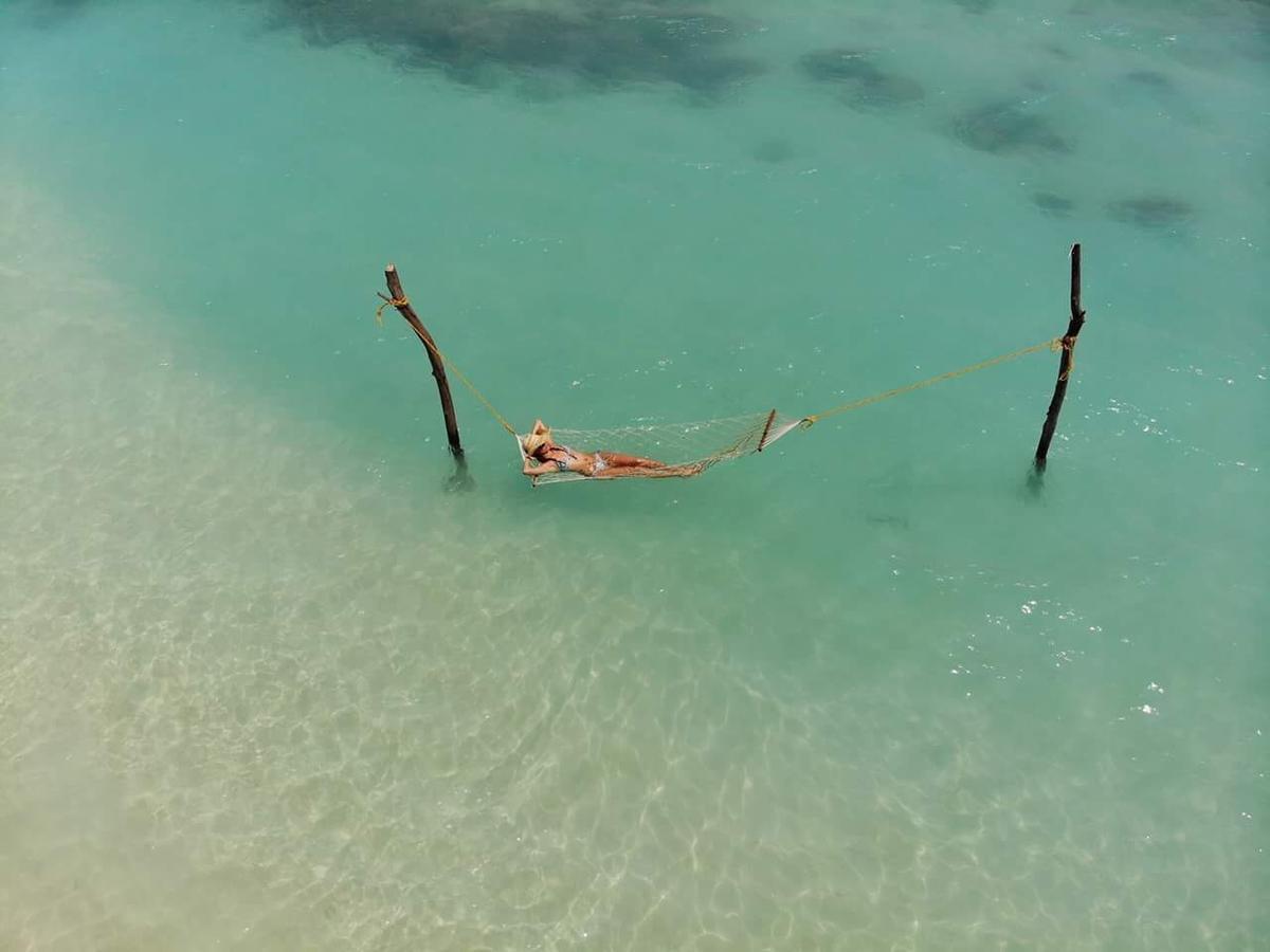Surfretreat Hotel Bodufolhudhoo Esterno foto