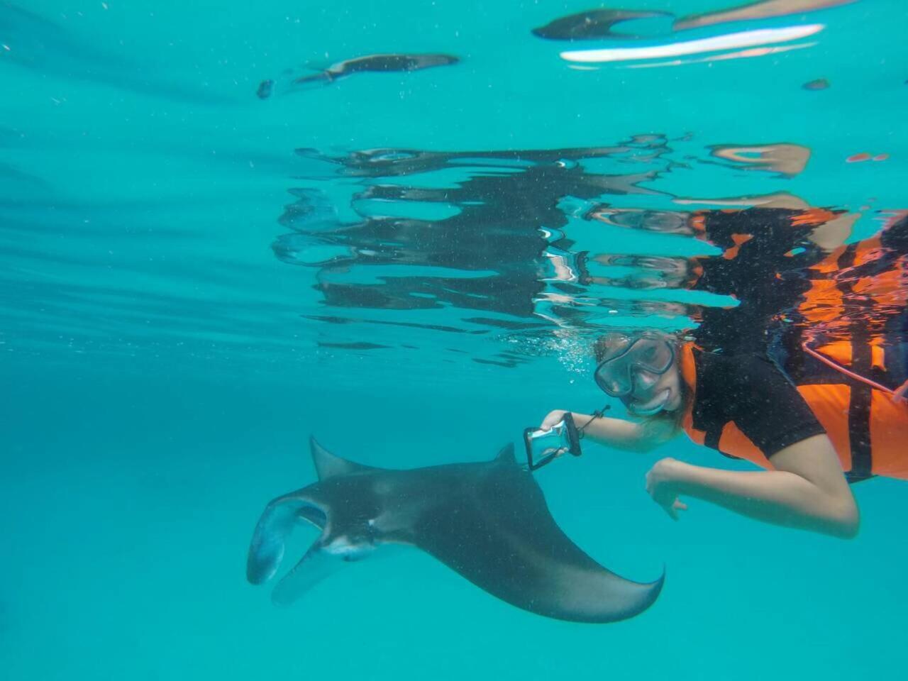 Surfretreat Hotel Bodufolhudhoo Esterno foto