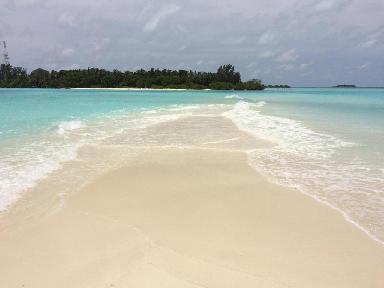 Surfretreat Hotel Bodufolhudhoo Esterno foto